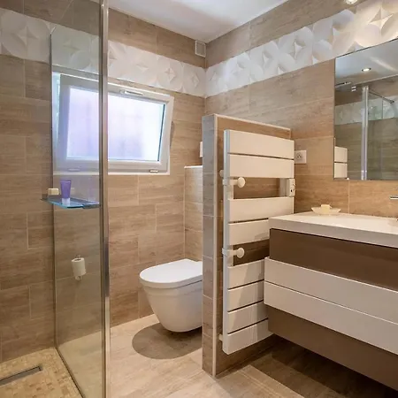 Provencale Proche De La Willa