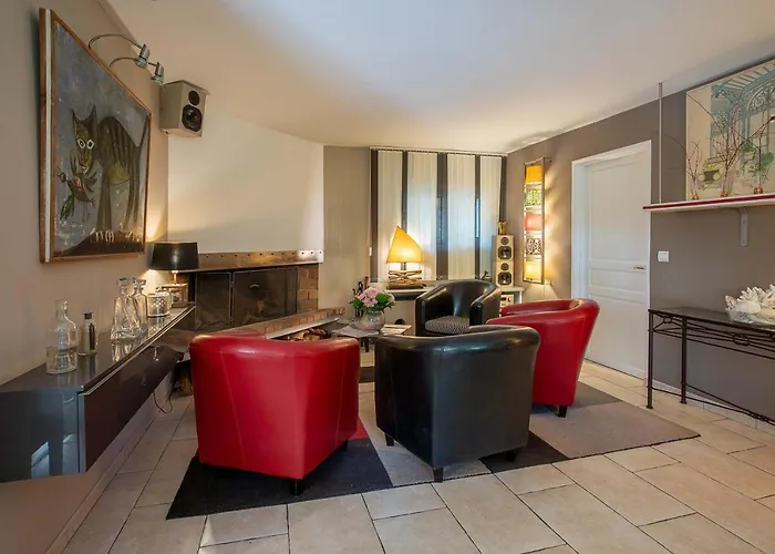 Villa Provencale Proche De La *