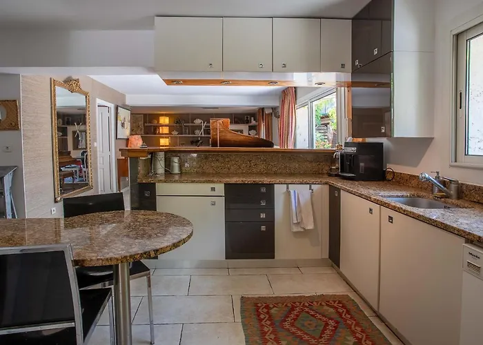 Villa Provencale Proche De La